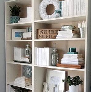 staging-a-bookcase-beautifully